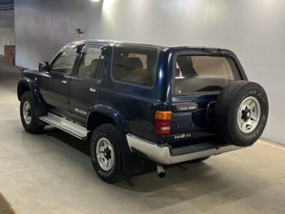 Toyota HILUX SURF  с аукциона в Японии