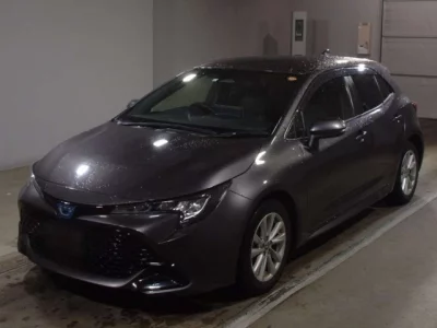 Toyota COROLLA SPORT  с аукциона в Японии
