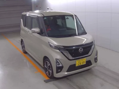 Nissan ROOX  с аукциона в Японии