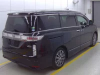 Nissan ELGRAND лот № 29 оценка 4  с аукциона в Японии 3