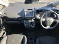 Toyota WISH лот № 738 оценка 3  с аукциона в Японии 2