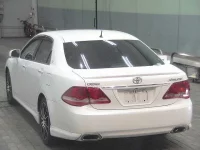 Toyota CROWN лот № 2120 оценка 4  с аукциона в Японии 1