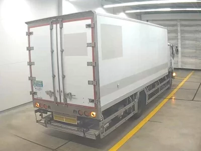 Isuzu FORWARD  с аукциона в Японии