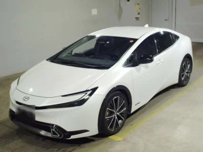 Toyota PRIUS  с аукциона в Японии