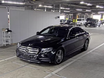 Mercedes-Benz E CLASS  с аукциона в Японии