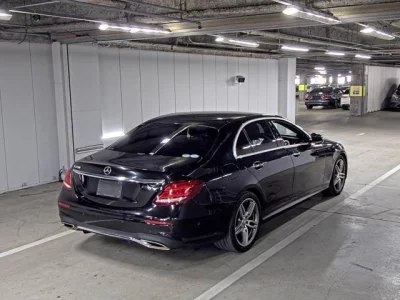 Mercedes-Benz E CLASS  с аукциона в Японии
