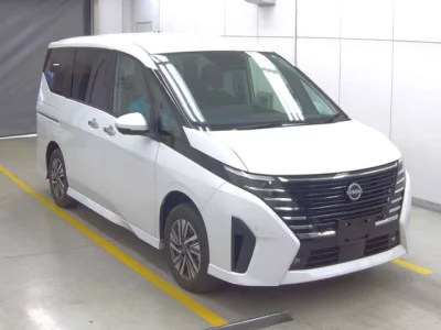 Nissan SERENA  с аукциона в Японии