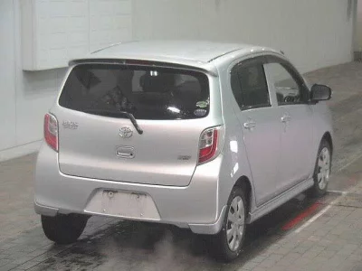 Toyota PIXIS EPOCH  с аукциона в Японии