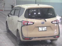 Toyota SIENTA лот № 2140 оценка 3.5  с аукциона в Японии 1