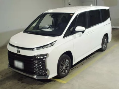 Toyota VOXY  с аукциона в Японии