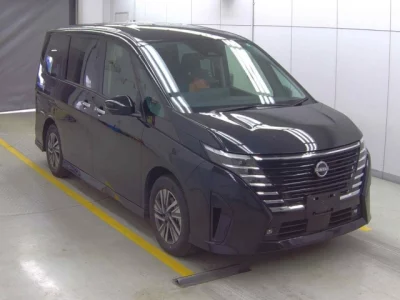 Nissan SERENA  с аукциона в Японии