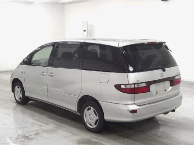 Toyota ESTIMA  с аукциона в Японии