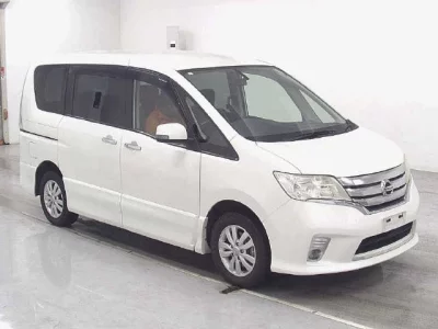 Nissan SERENA  с аукциона в Японии