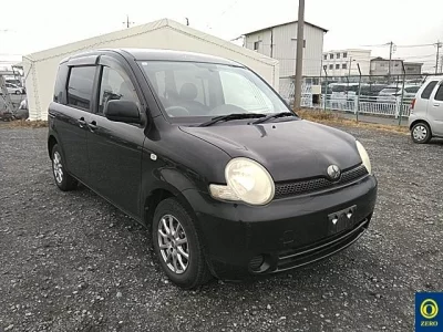 Toyota SIENTA  с аукциона в Японии