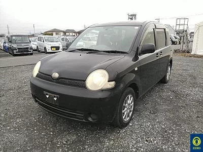 Toyota SIENTA  с аукциона в Японии