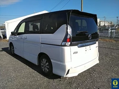 Nissan SERENA  с аукциона в Японии