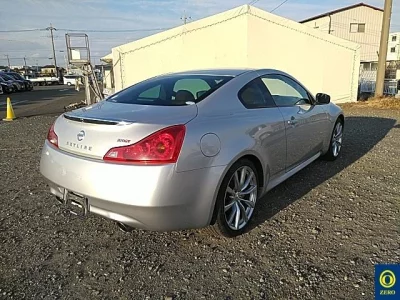 Nissan SKYLINE  с аукциона в Японии