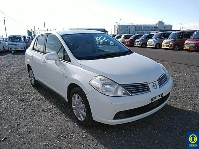 Nissan TIIDA LATIO  с аукциона в Японии