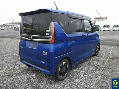 Nissan ROOX  с аукциона в Японии