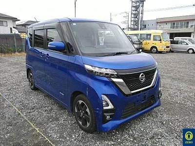 Nissan ROOX  с аукциона в Японии