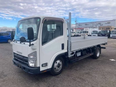 Isuzu ELF  с аукциона в Японии