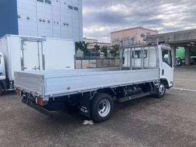 Isuzu ELF  с аукциона в Японии