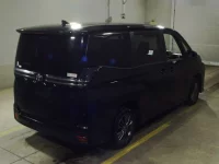 Toyota VOXY лот № 2021 оценка 3.5  с аукциона в Японии 1