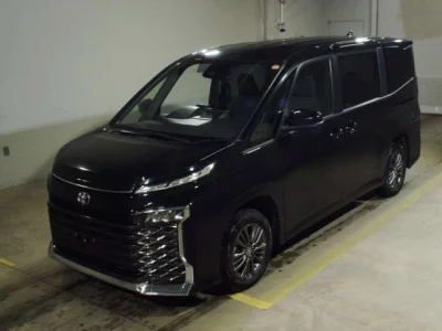Toyota VOXY  с аукциона в Японии