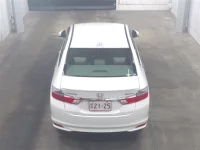 Honda GRACE лот № 3030 оценка 4  с аукциона в Японии 5