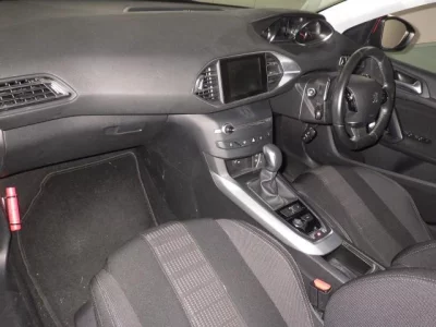 Peugeot 308  с аукциона в Японии