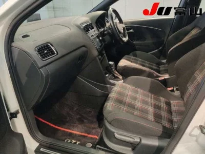 Volkswagen POLO  с аукциона в Японии