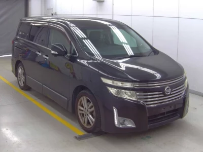 Nissan ELGRAND  с аукциона в Японии