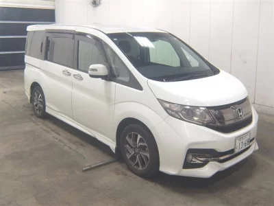 Honda STEP WAGON  с аукциона в Японии