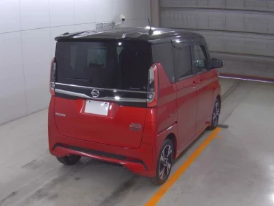 Nissan ROOX  с аукциона в Японии