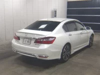 Honda ACCORD лот № 3043 оценка R  с аукциона в Японии 4
