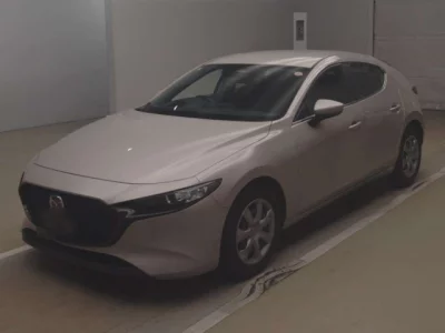 Mazda MAZDA3  с аукциона в Японии
