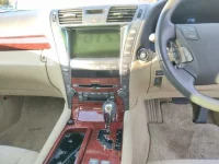 Lexus LS лот № 2210 оценка 4  с аукциона в Японии 4
