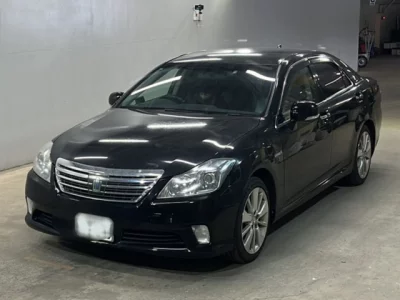 Toyota CROWN  с аукциона в Японии