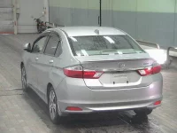 Honda GRACE лот № 10 оценка 4  с аукциона в Японии 1