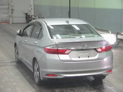 Honda GRACE  с аукциона в Японии