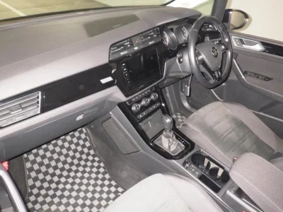 Volkswagen GOLF TOURAN