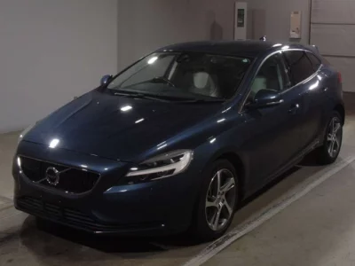 Volvo V40  с аукциона в Японии