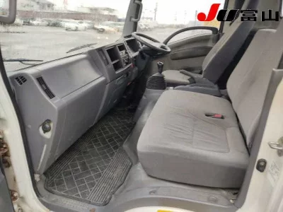 Mazda TITAN  с аукциона в Японии