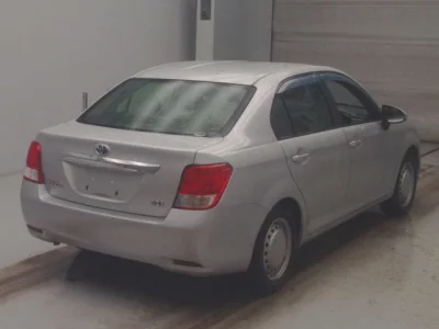 Toyota COROLLA AXIO  с аукциона в Японии