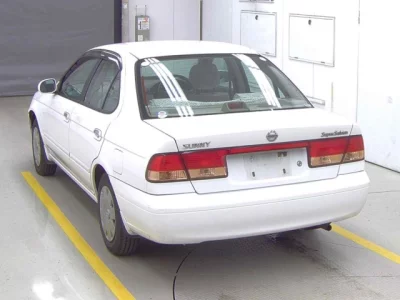 Nissan SUNNY  с аукциона в Японии