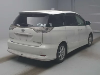 Toyota ESTIMA  с аукциона в Японии