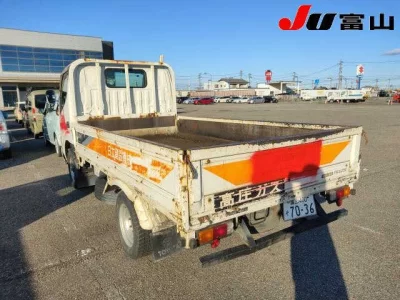 Toyota DYNA  с аукциона в Японии