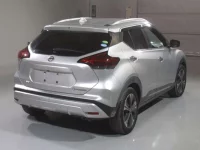 Nissan KICKS лот № 2139 оценка 4.5  с аукциона в Японии 1
