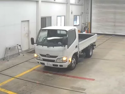 Hino DUTRO  с аукциона в Японии