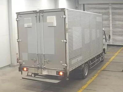 Isuzu ELF  с аукциона в Японии